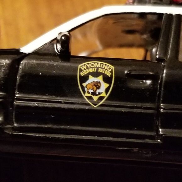 Wyoming Highway Patrol Road Champs die cast police car 1:43 scale - Picture 5 of 11
